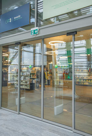 GEZE PARTNER DEL PROGETTO GREEN PEA: LE AUTOMAZIONI GEZE SCELTE PER IL PRIMO GREEN RETAIL PARK AL MONDO